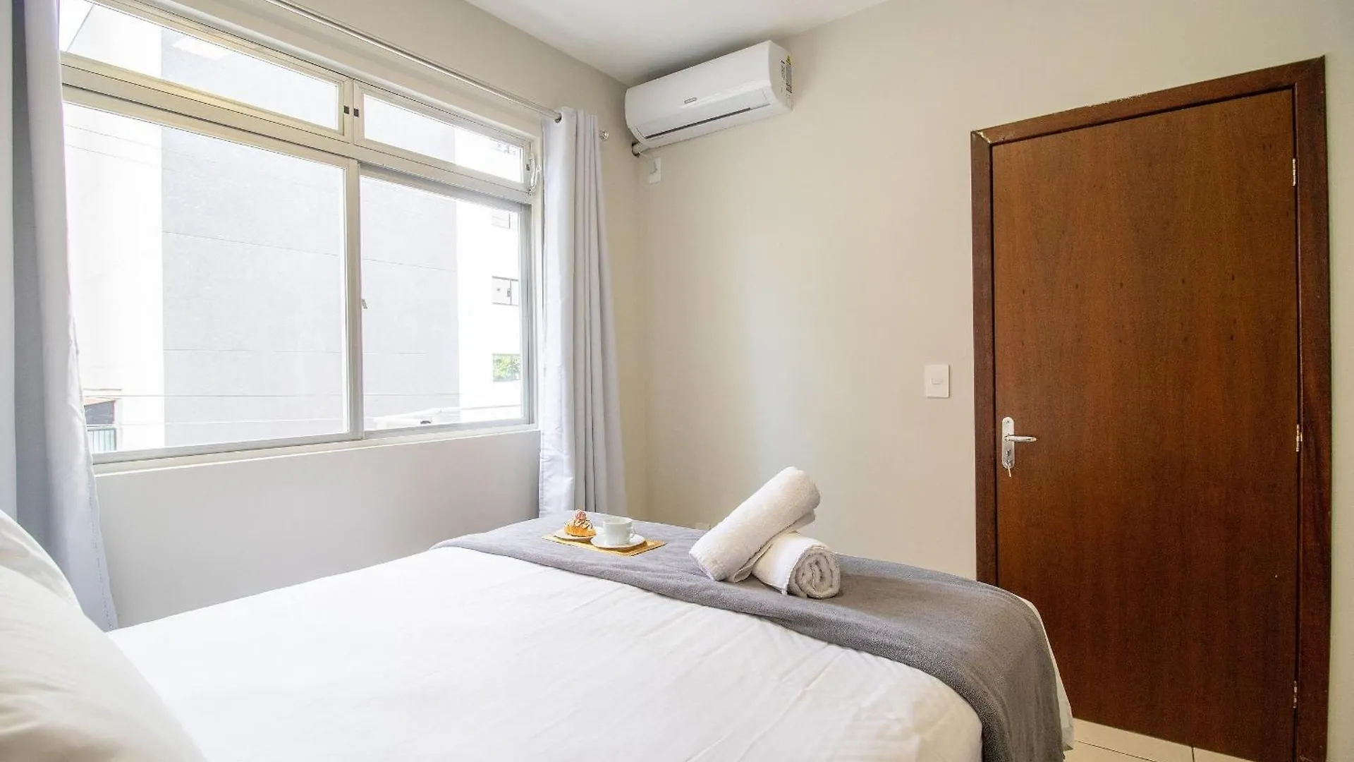 Joa31 - 2 Dorm Climatizados, Garagem, Tv Smart Apartment Balneario Camboriu