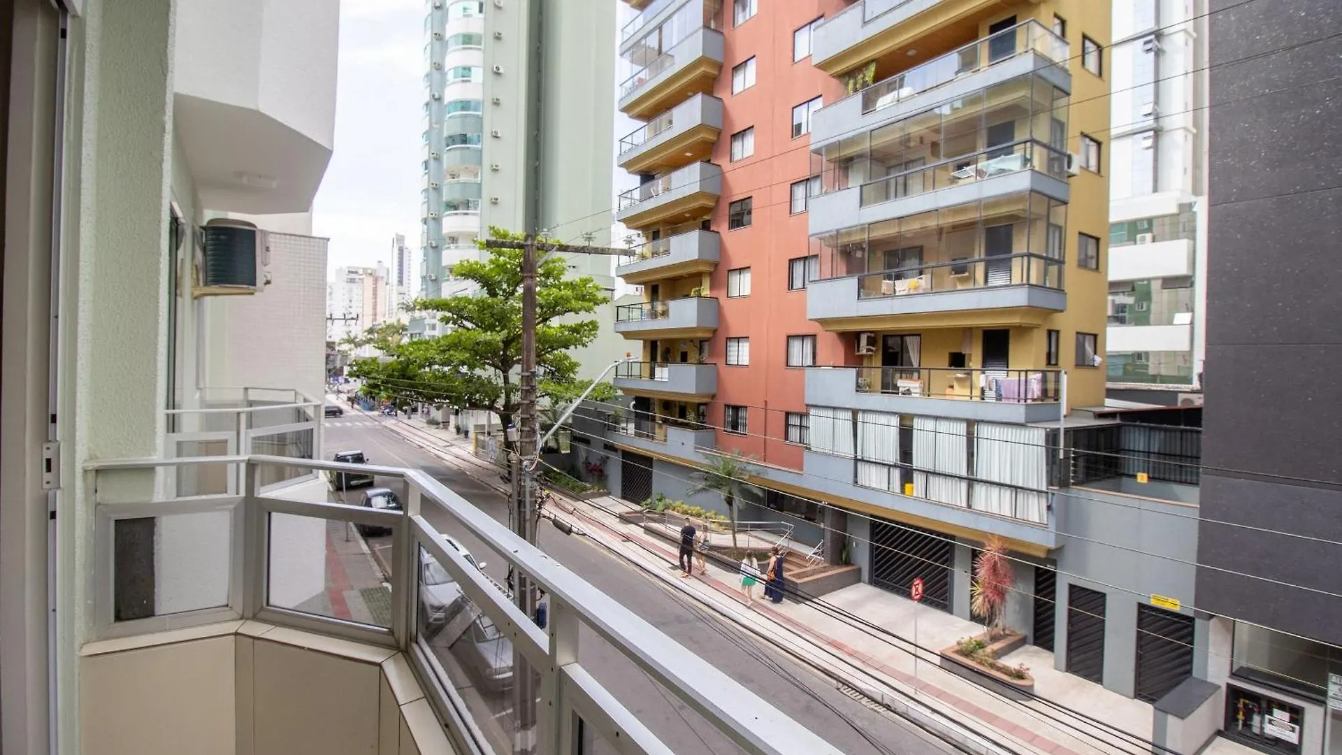 Joa31 - 2 Dorm Climatizados, Garagem, Tv Smart Apartment Balneario Camboriu 0*,  Brazil