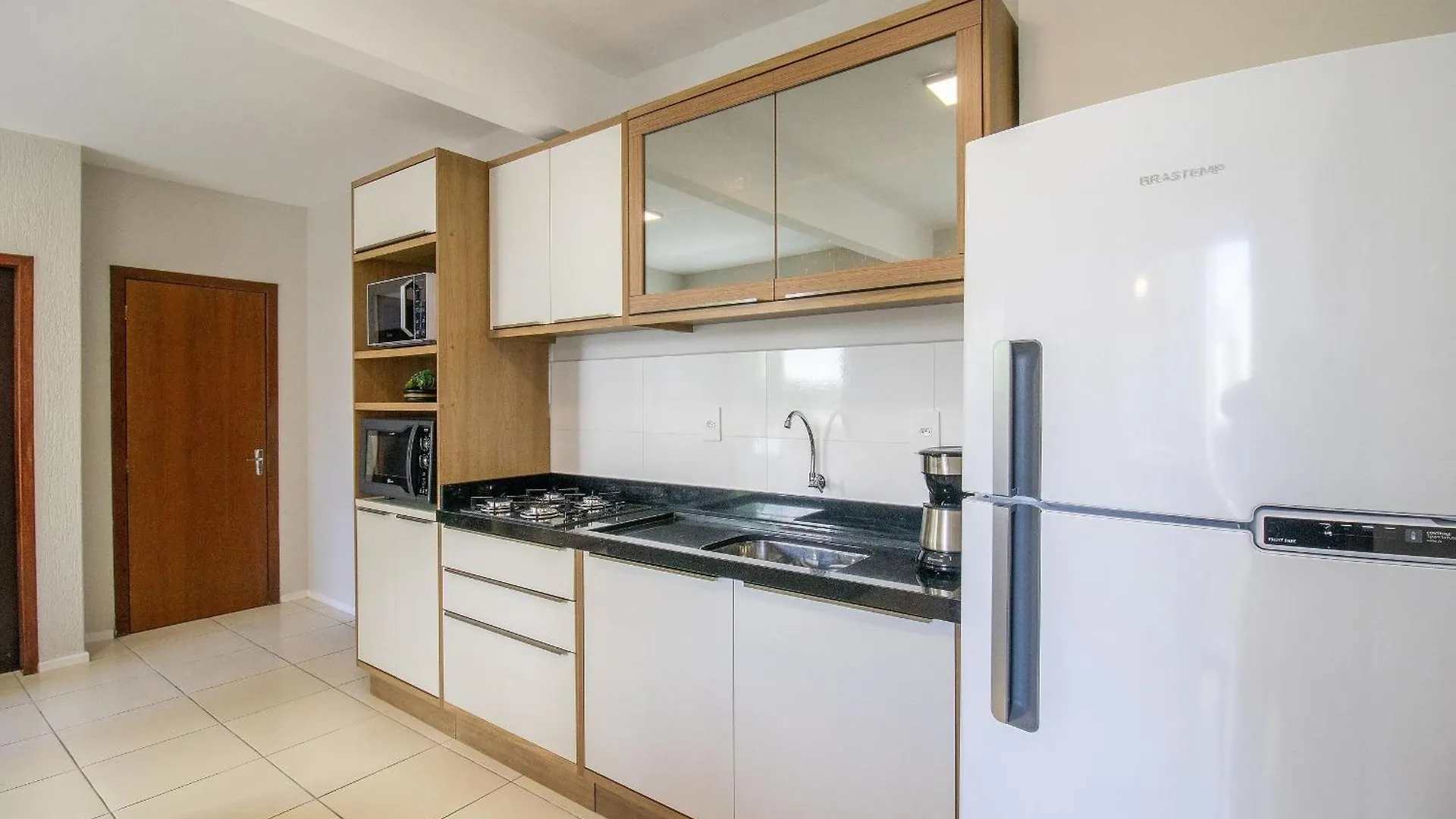 Joa31 - 2 Dorm Climatizados, Garagem, Tv Smart Apartment Balneario Camboriu