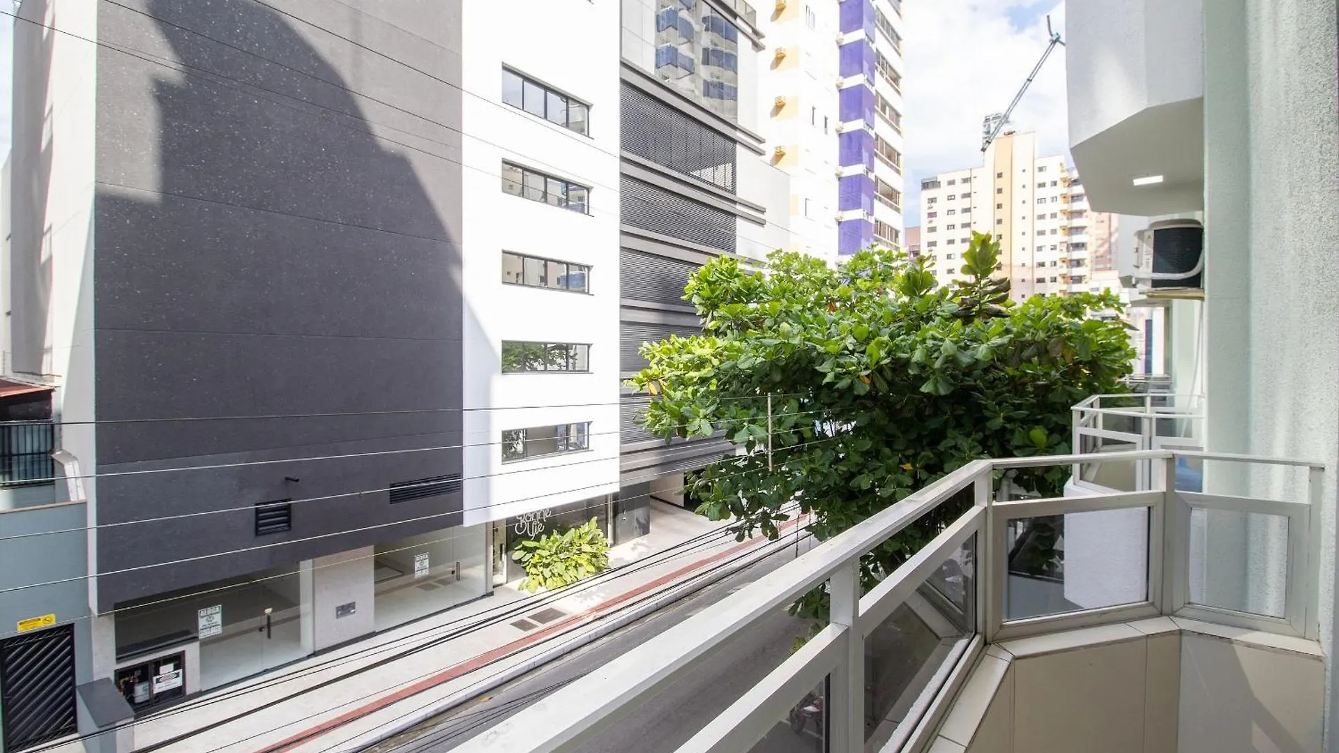 Joa31 - 2 Dorm Climatizados, Garagem, Tv Smart Apartment Balneario Camboriu