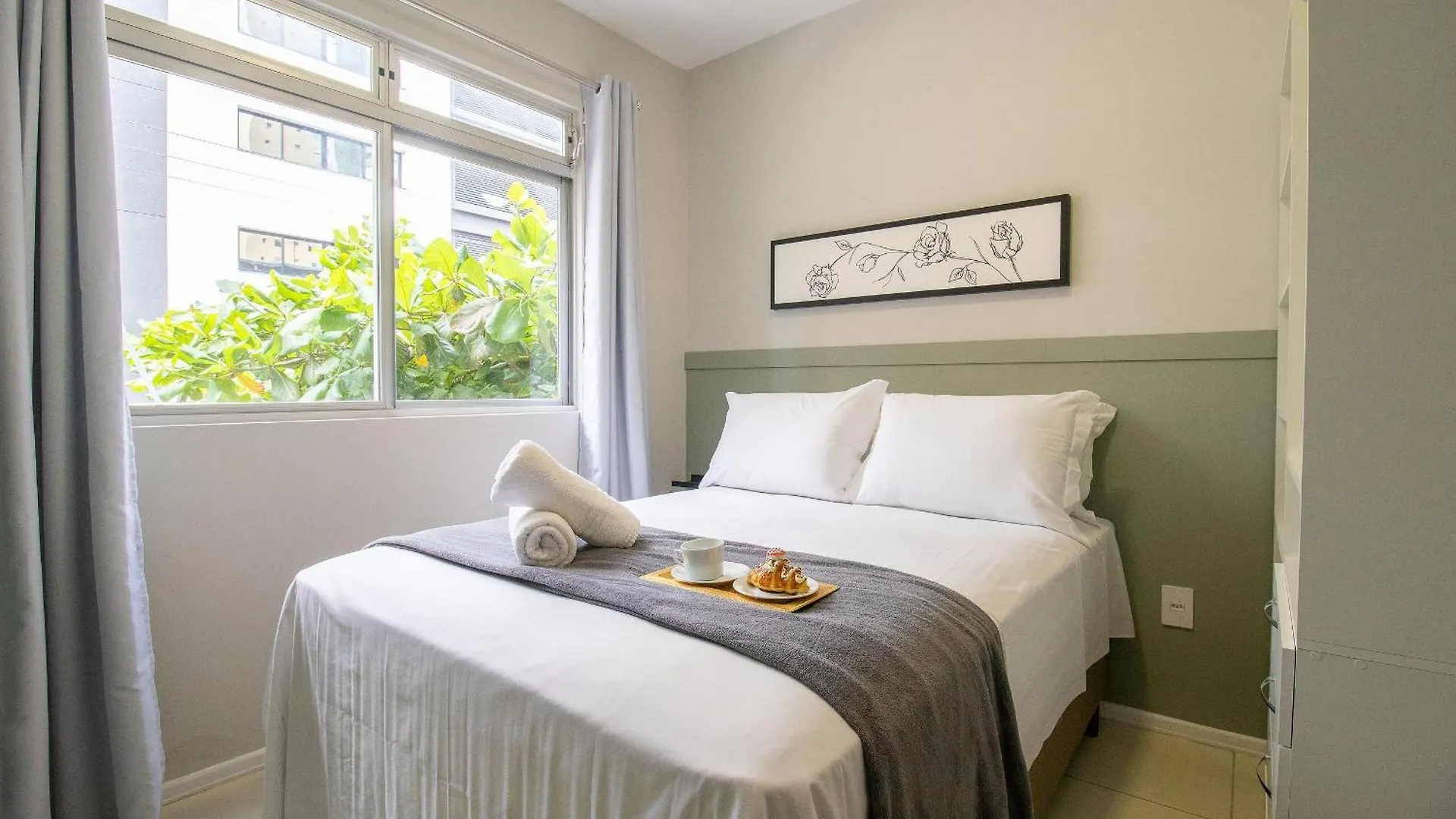 Joa31 - 2 Dorm Climatizados, Garagem, Tv Smart Apartment Balneario Camboriu 0*,  Brazil