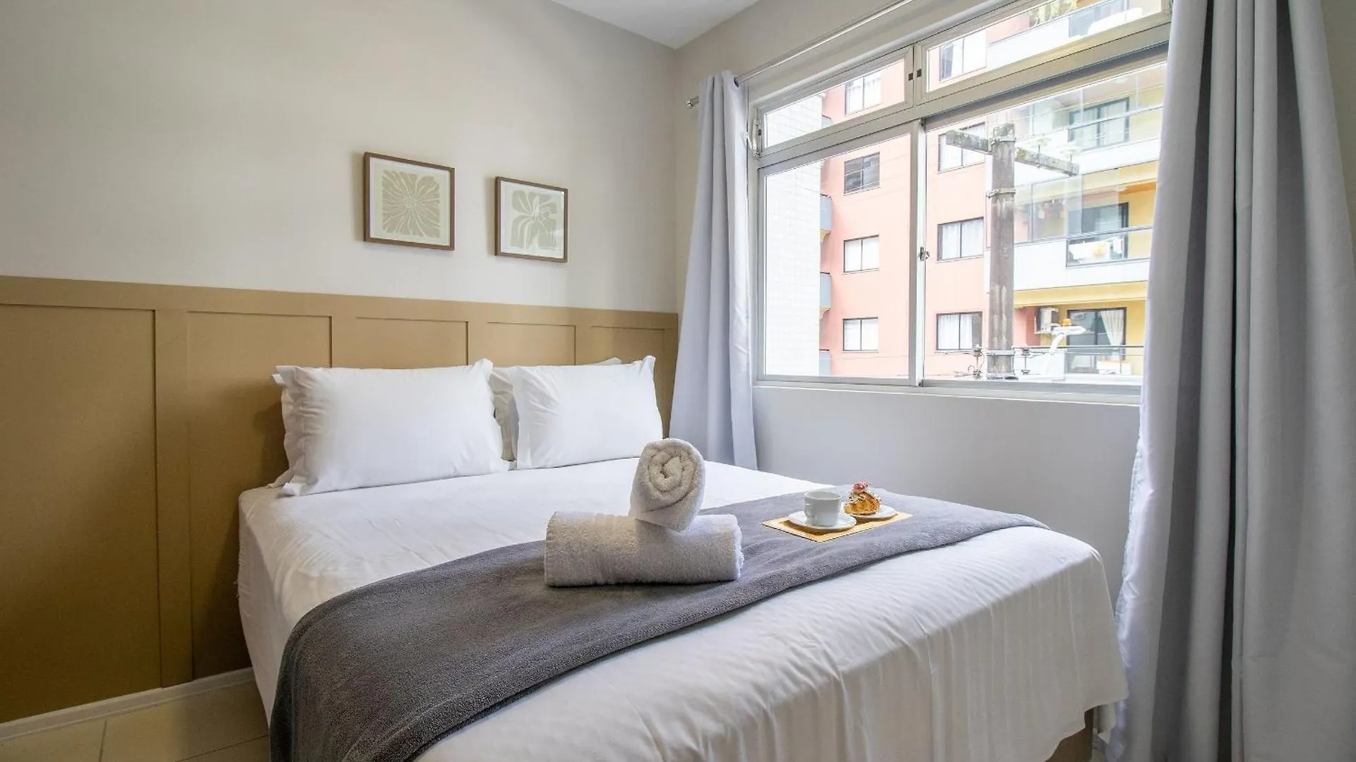 Joa31 - 2 Dorm Climatizados, Garagem, Tv Smart Apartment Balneario Camboriu